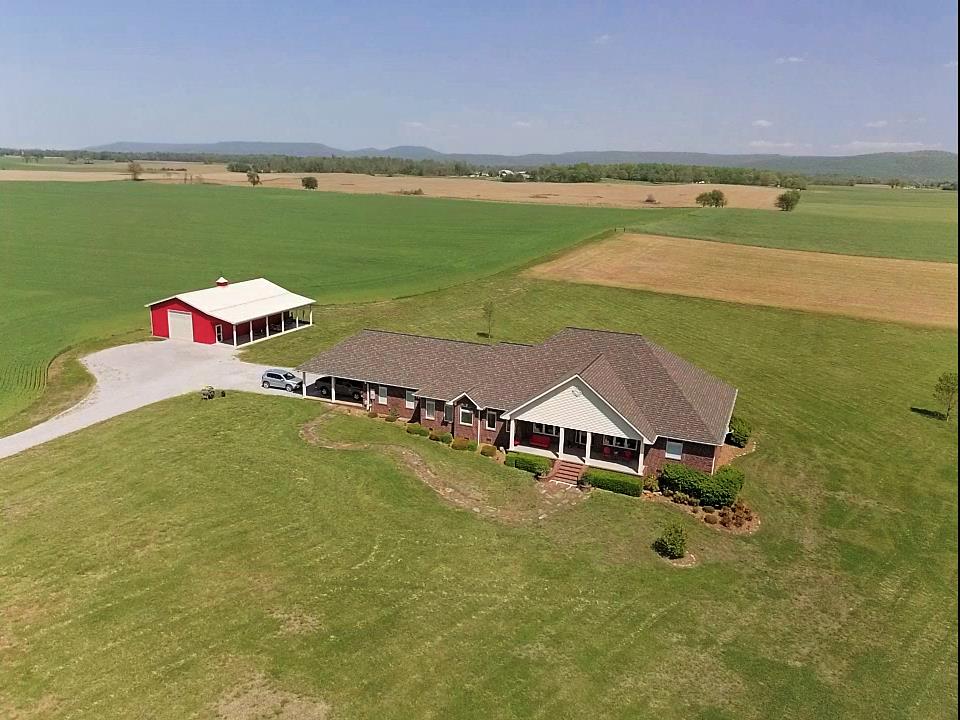 8007 Fountain Grove Rd, Morrison, TN | Listed by Linda O'Brien of Turner Victory Team | $565,000 | MLS # 1926391